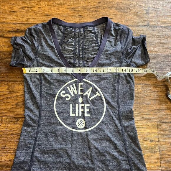 Lululemon runner up short sleeve shirt - Picture 5 of 6